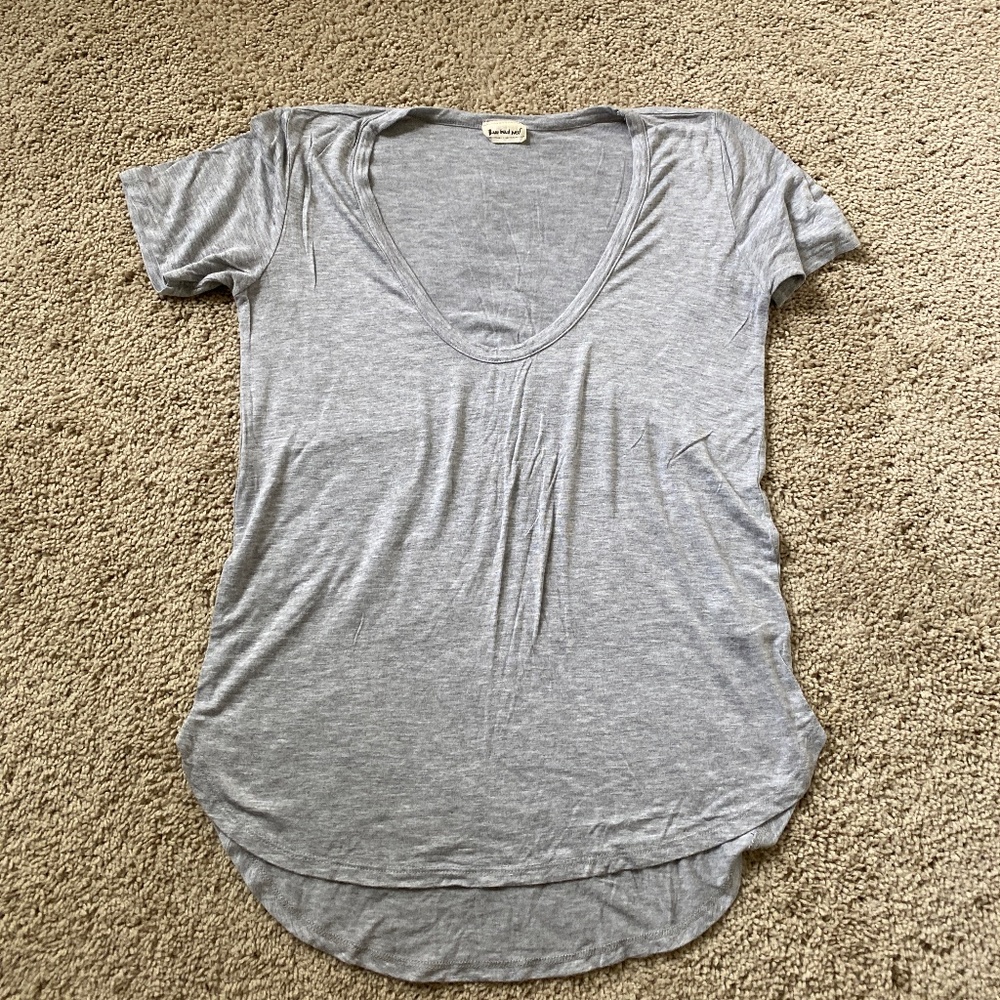 Grey scoops neck